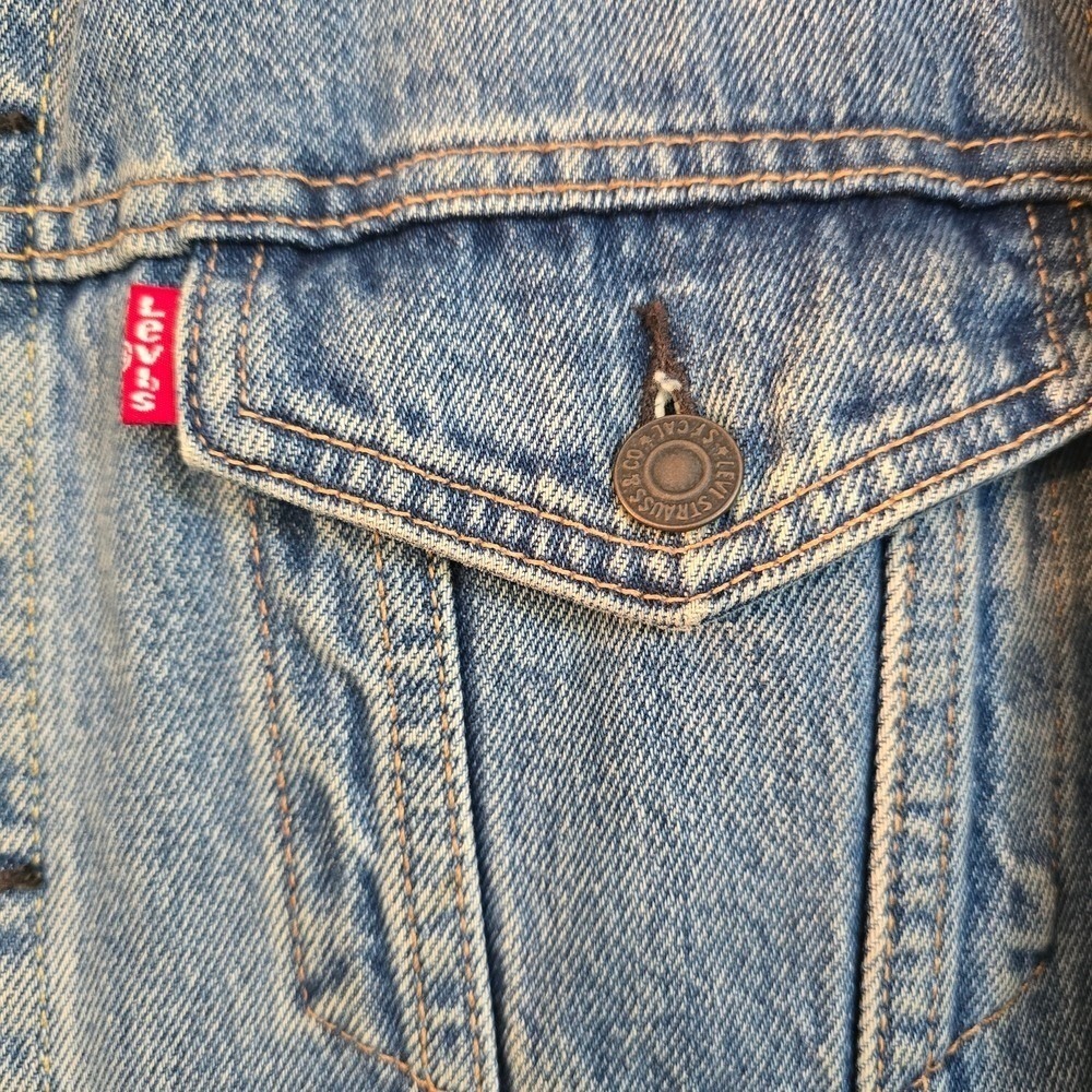 Levi Strauss & Co Denim Jacket Aloha Print Lined Blue Medium Wash Trucker - Picture 4 of 16